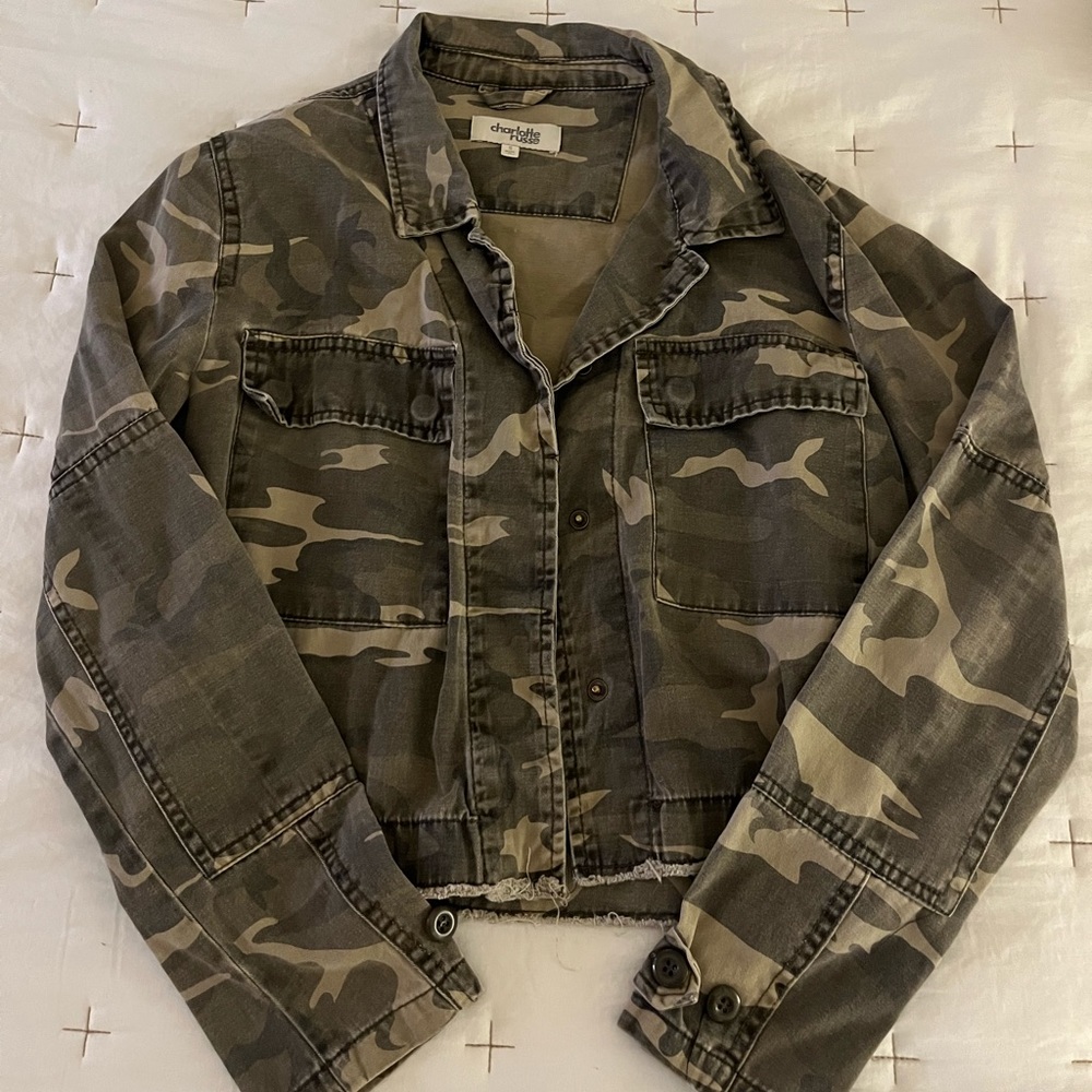 Cropped Camo jacket